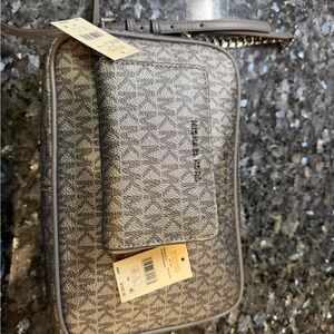 Michael Kors new Silver and Gray women’s crossbody with wallet